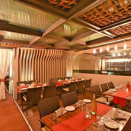 Hotel Surya Plaza Kota  Exteriér fotografie