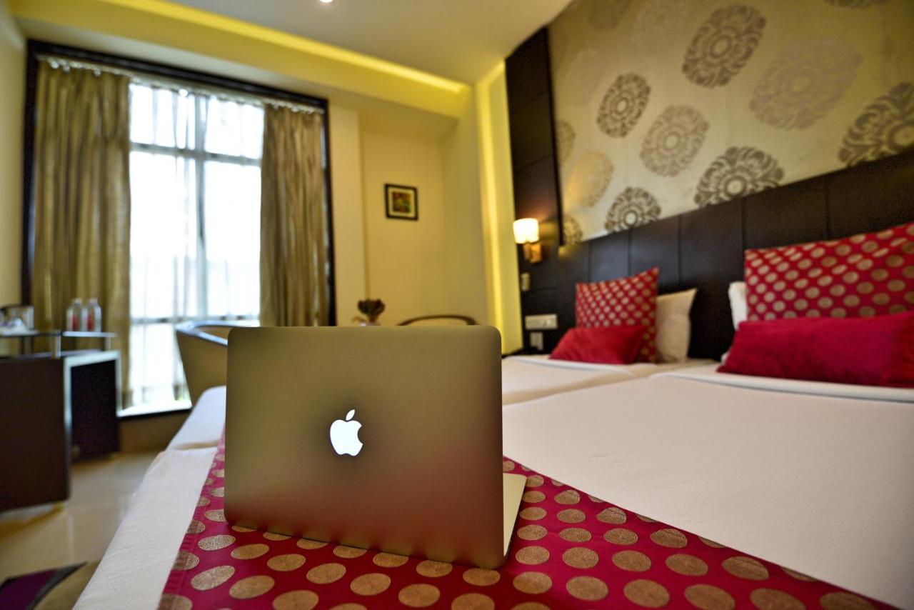 Hotel Surya Plaza Kota  Exteriér fotografie