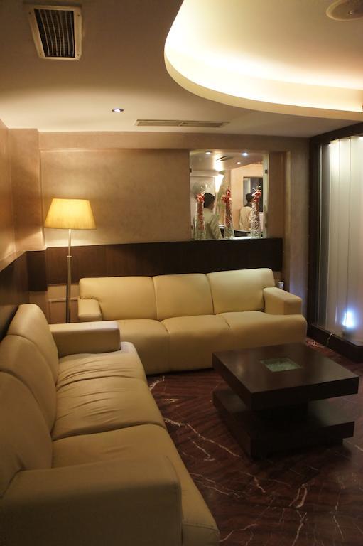 Hotel Surya Plaza Kota  Exteriér fotografie