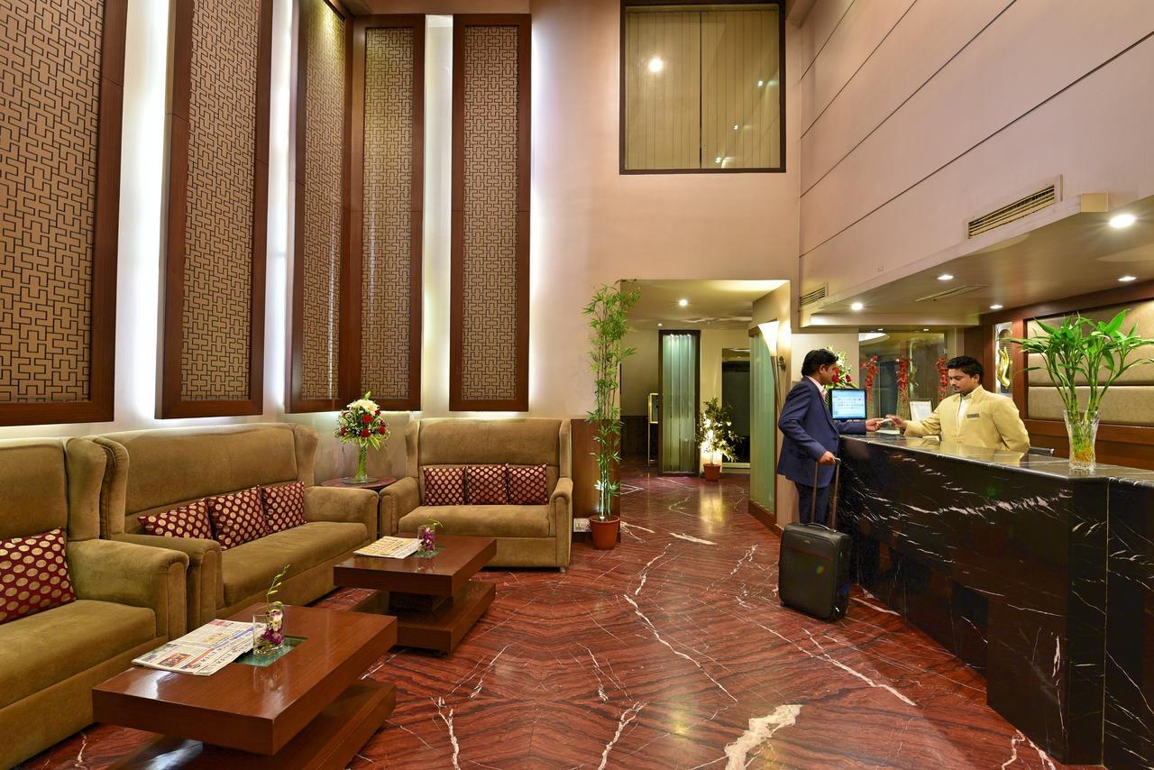 Hotel Surya Plaza Kota  Exteriér fotografie