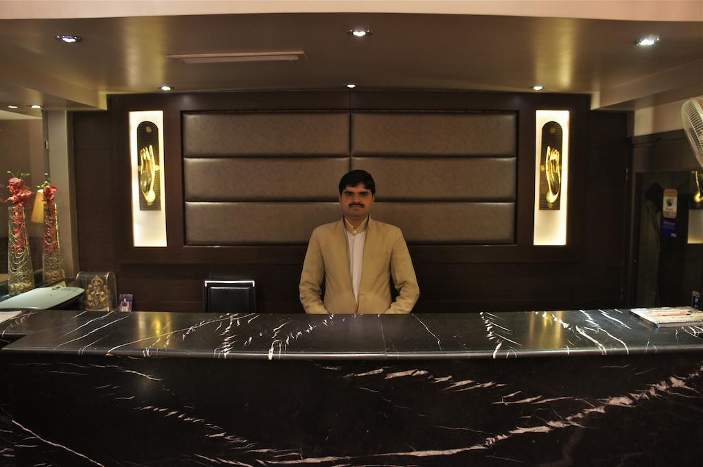 Hotel Surya Plaza Kota  Exteriér fotografie