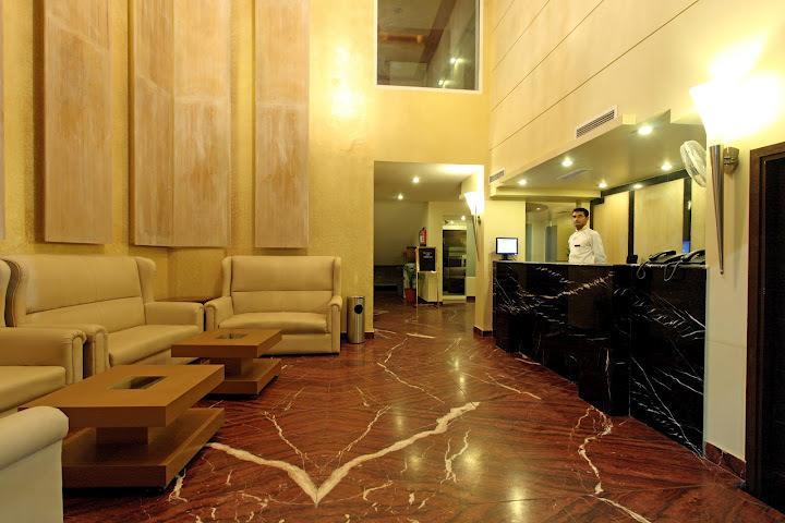 Hotel Surya Plaza Kota  Exteriér fotografie